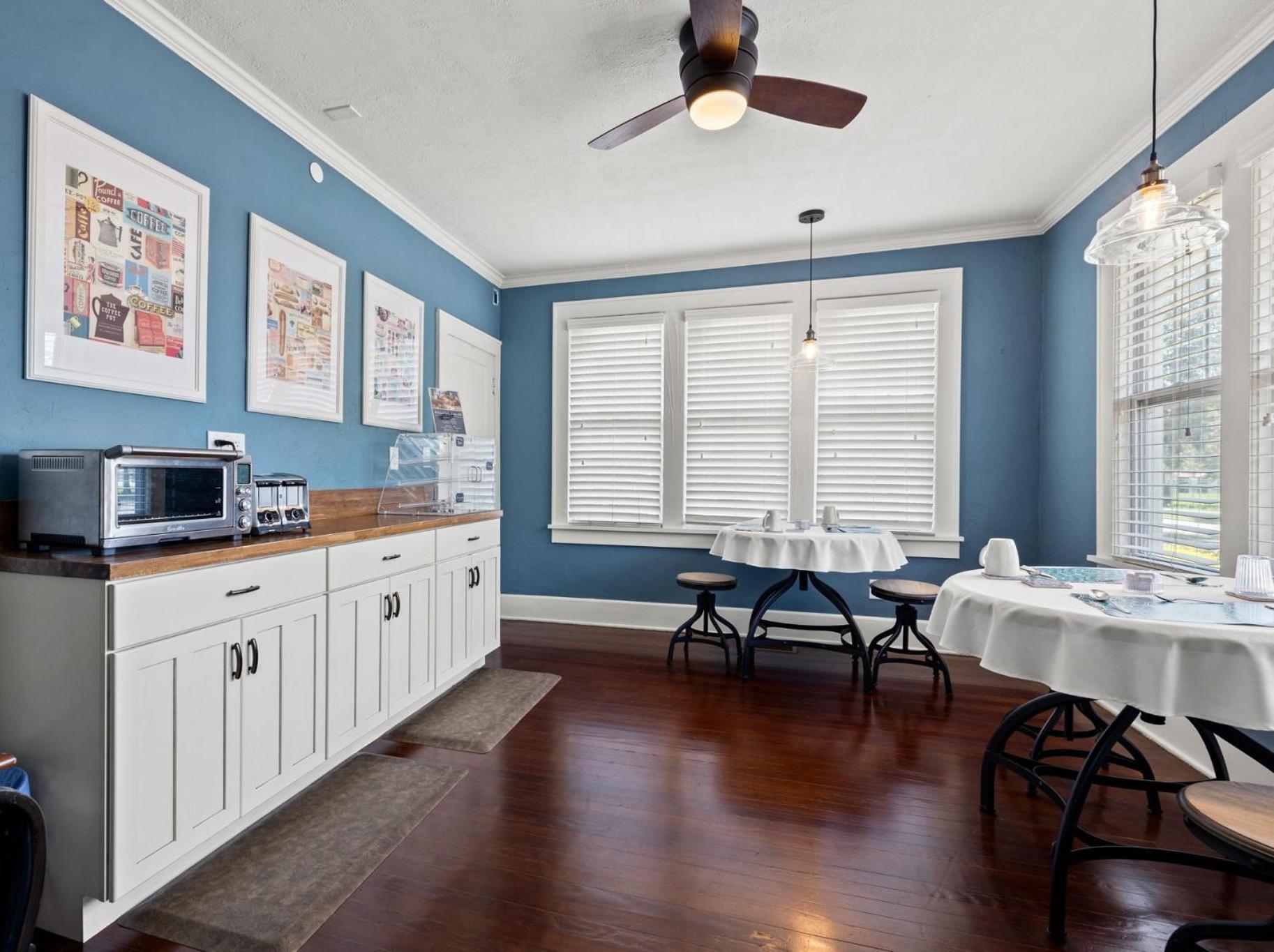 The Kenwood Gables Bed & Breakfast